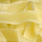薄く削るチーズの魅力「扇屋食品 ふんわり削りチーズ」